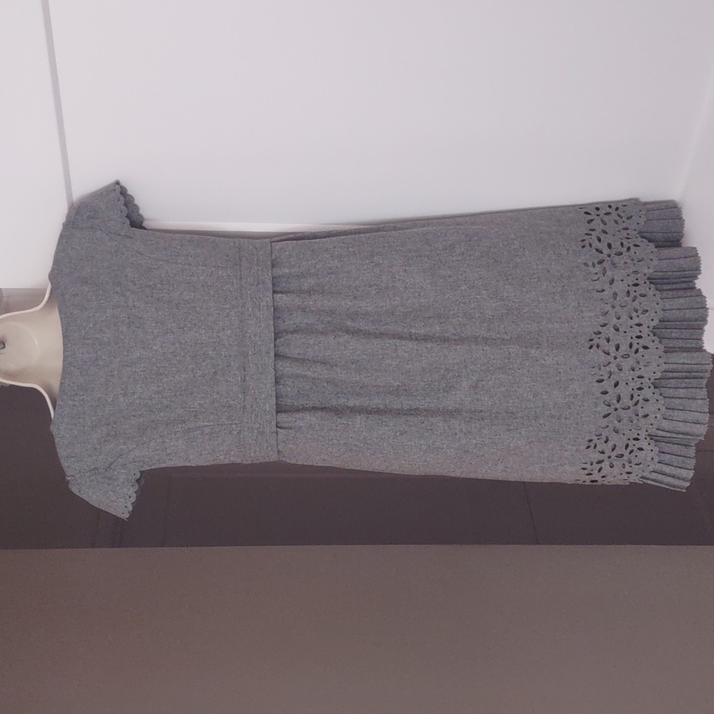 Cynthia Steffe Grey Wool Blend Dress Laser Cut Trim and Pleated Under - Size 4 - Picture 5 of 9